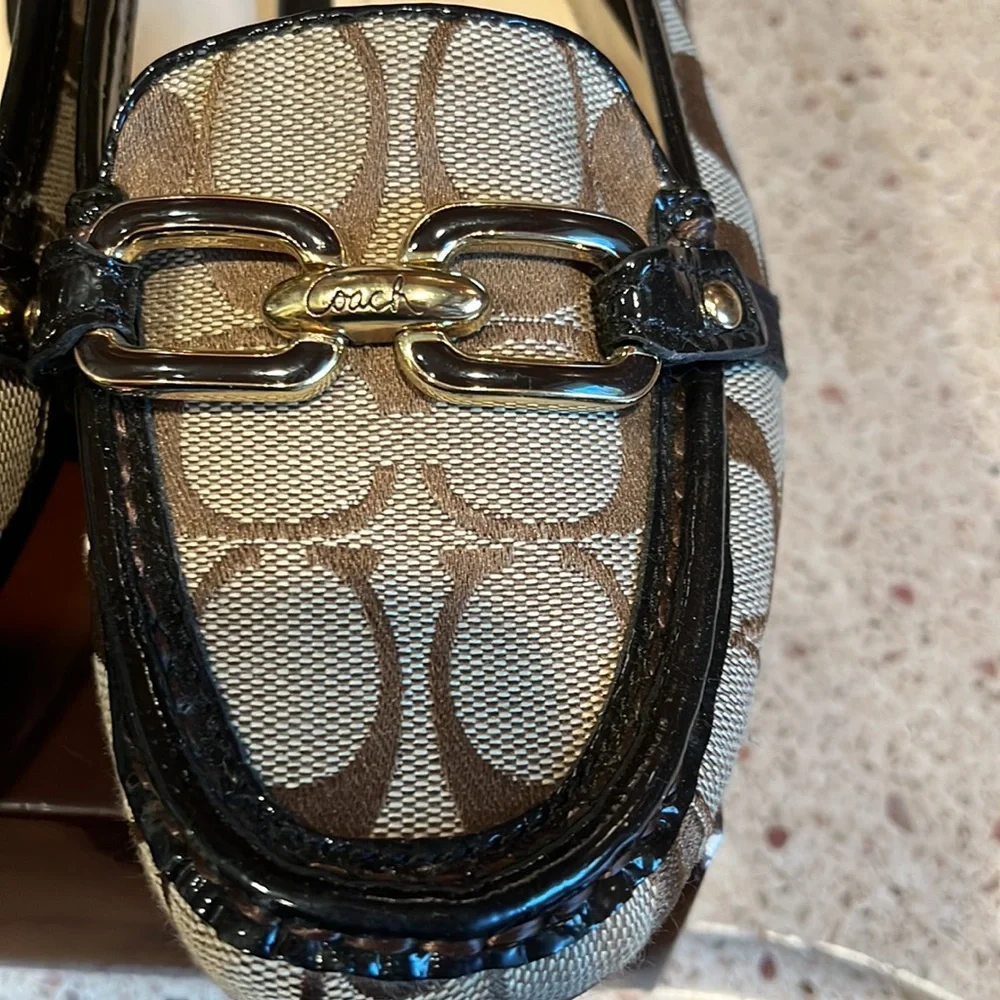 Women’s Coach “Perri” driving loafers. Size 7B - Picture 3 of 15